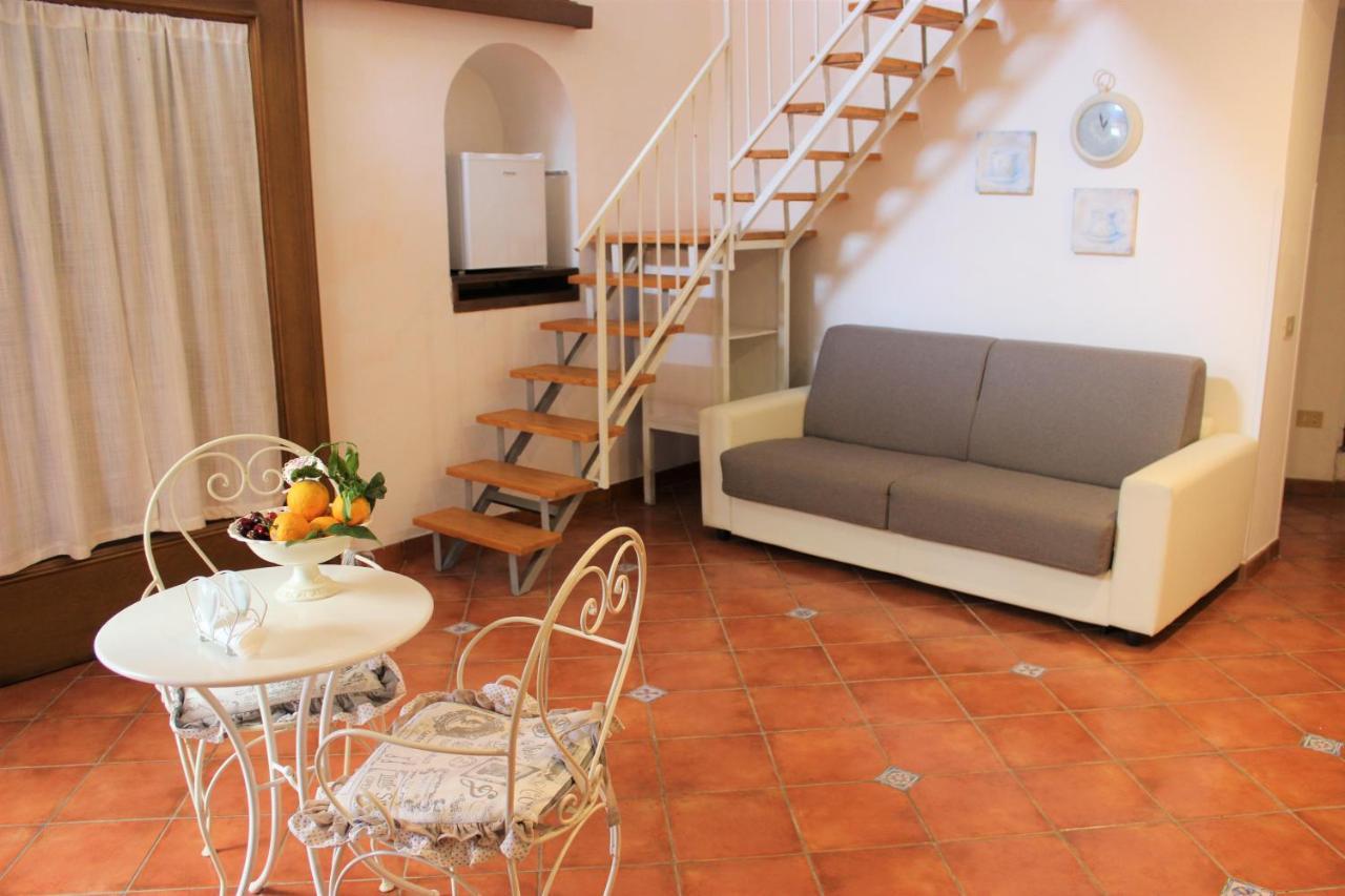 B&B Country Chic Vico Equense Bagian luar foto
